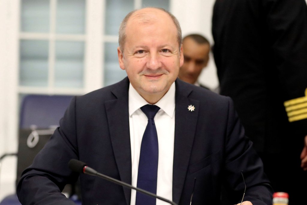 A honvédségnek választ kell adnia a jövő kihívásaira