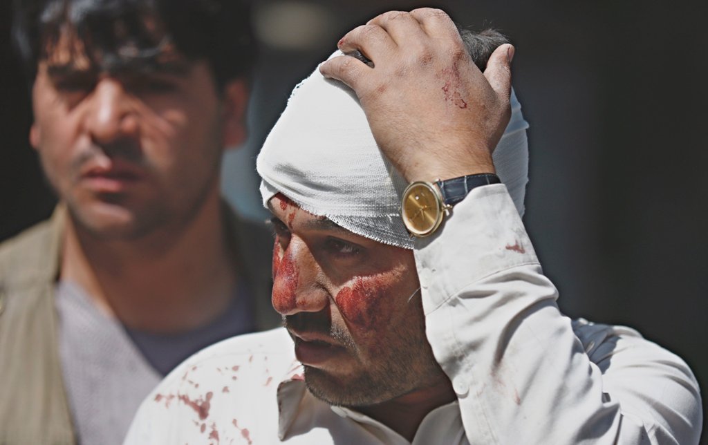 A német nagykövetség munkatársai is megsérültek