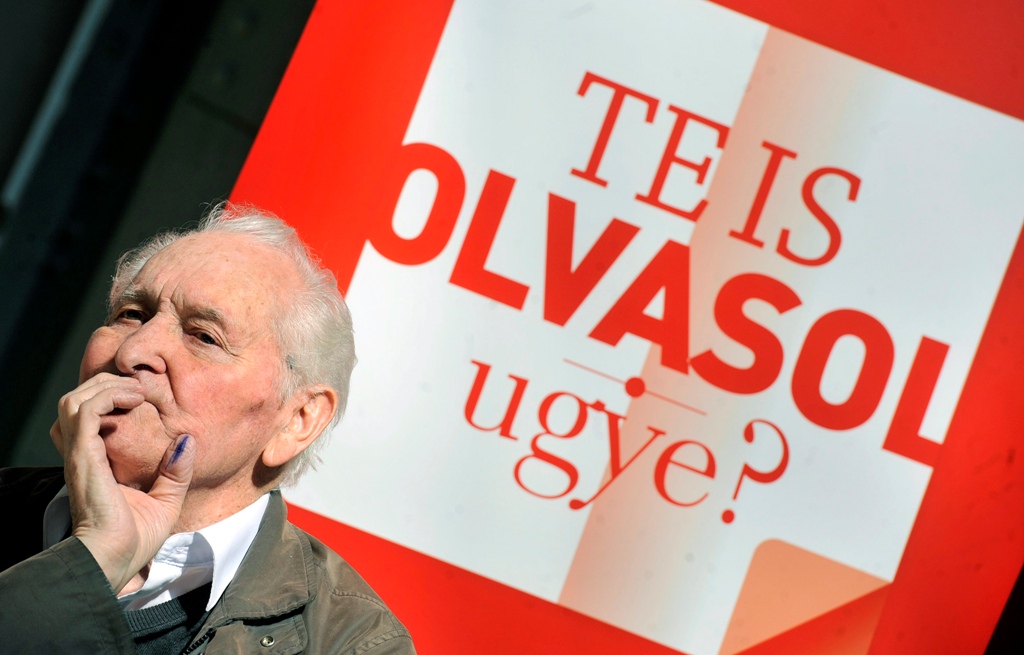 Böjte Csaba: Isten éltesse a Kárpát-medence legnagyobb élő költőjét