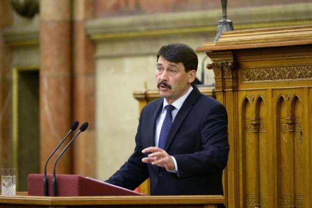 Áder János a civiltörvényről