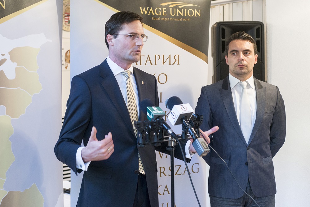 A Jobbik szerint V4 helyett V11-re volna szükség