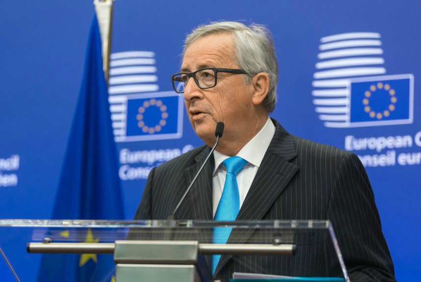 Az EU-nak a saját kezébe kell vennie a védelmét!