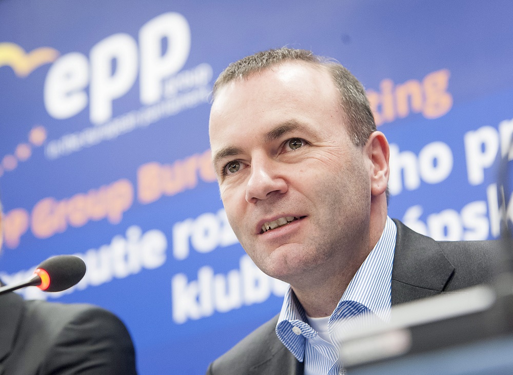 Manfred Weber üdvözli a kötelezettségszegési eljárást
