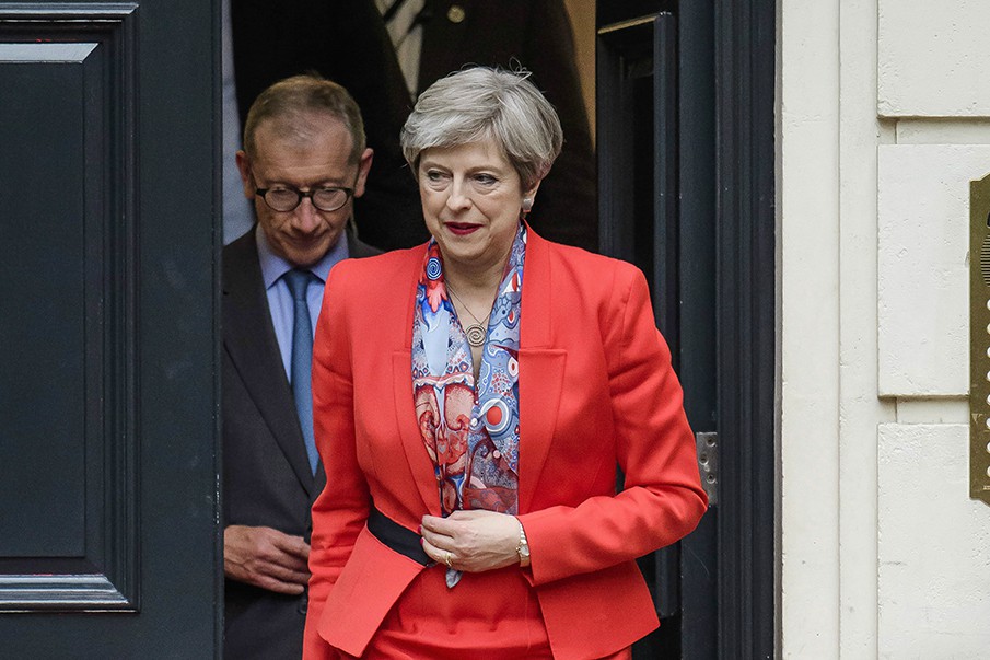 Theresa May nem kíván lemondani