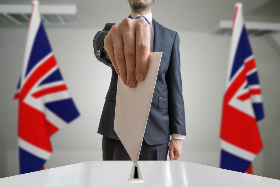 Megkezdődtek a választások Nagy-Britanniában