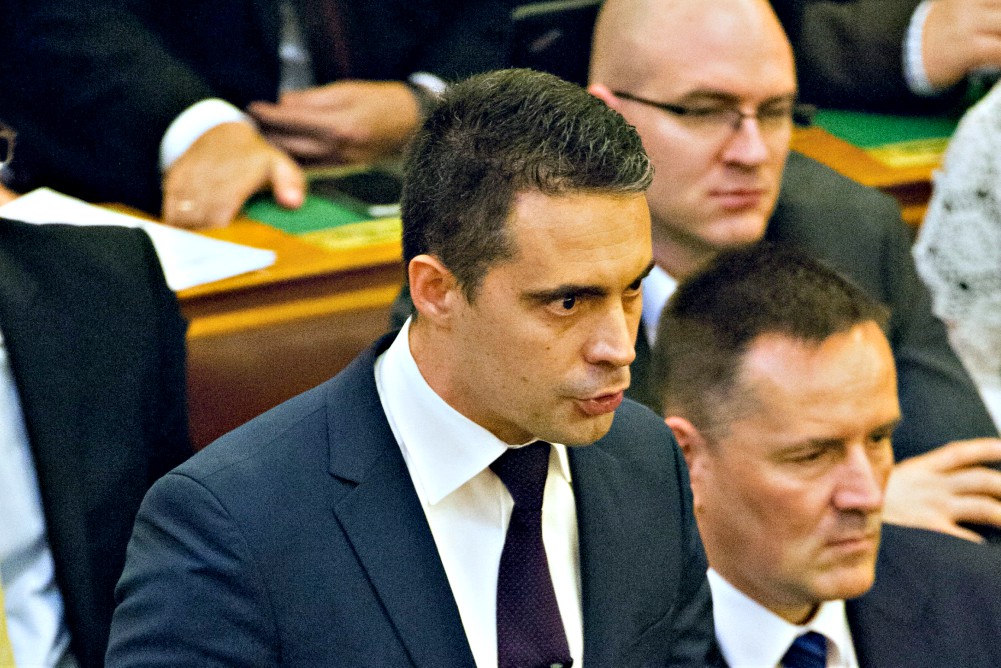 Zavaros a jobbikos plakátügy