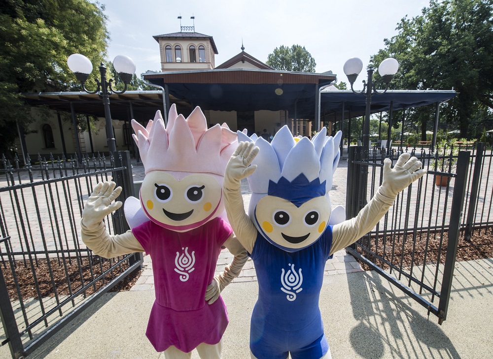 Átadták a felújított Casinót