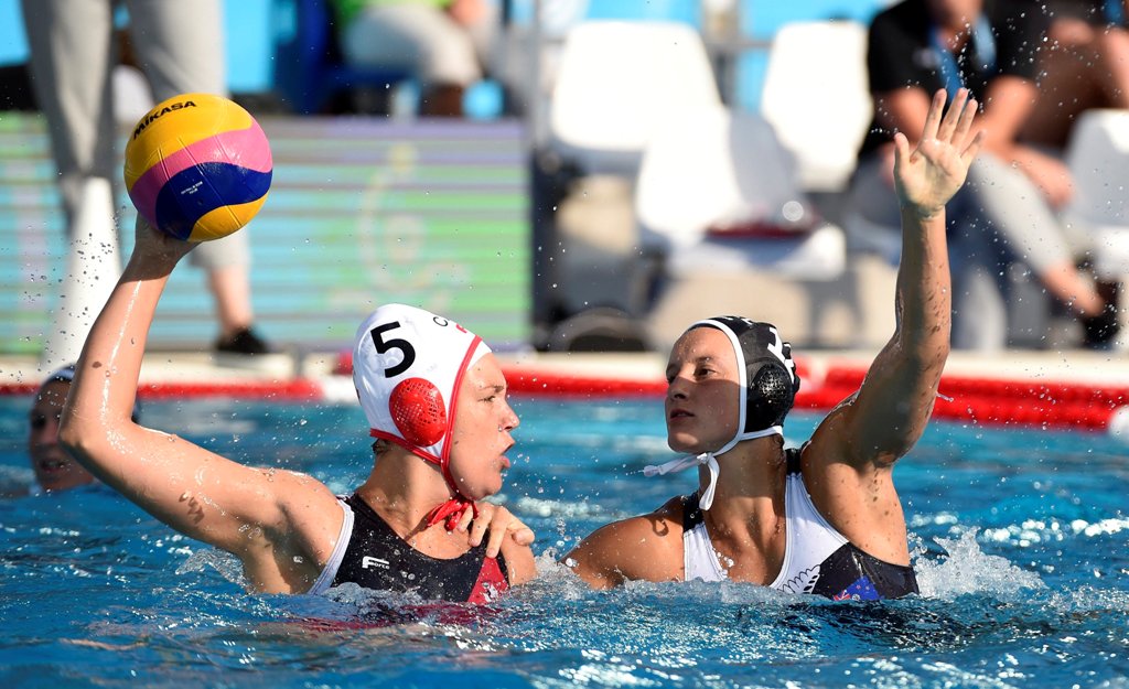 Kanadával játszanak a lányok