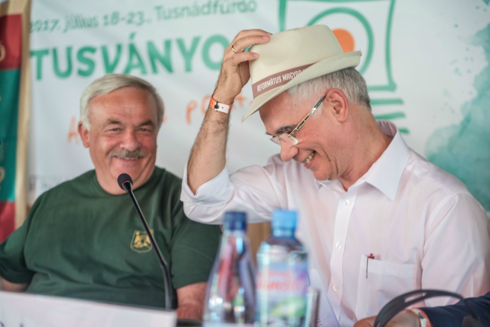 Nem lehet a vallást lelki homokozónak tekinteni