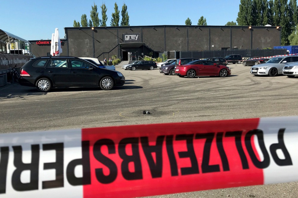 Lövöldözés egy német szórakozóhelyen