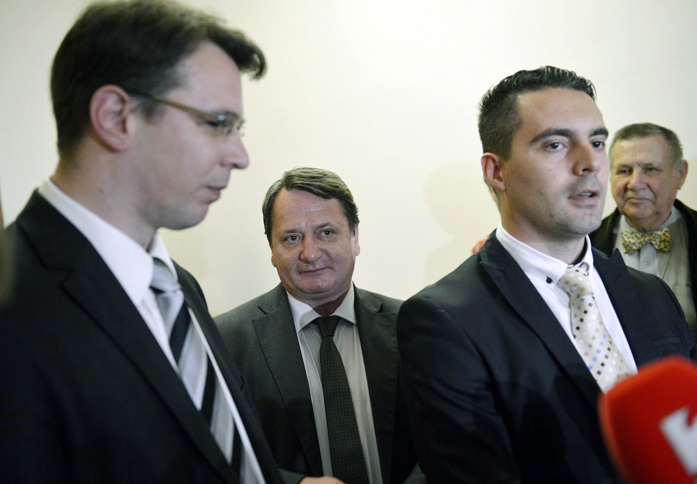 Kovács Béla jelenjen meg a hatóságok előtt!