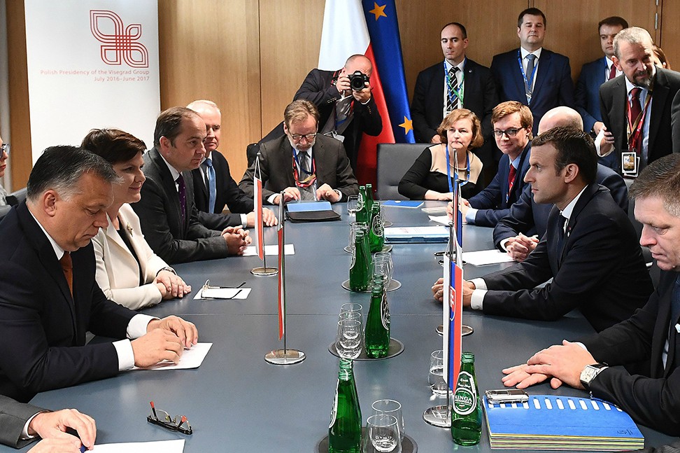 Párizs szeretne erősnek látszani