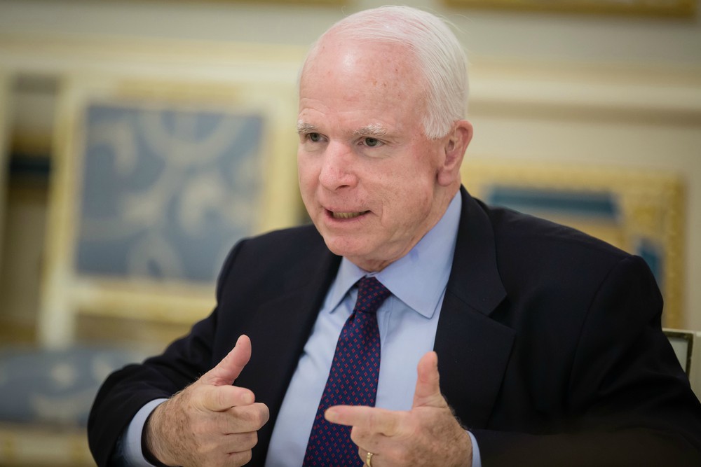 McCain szenátornak agydaganata van