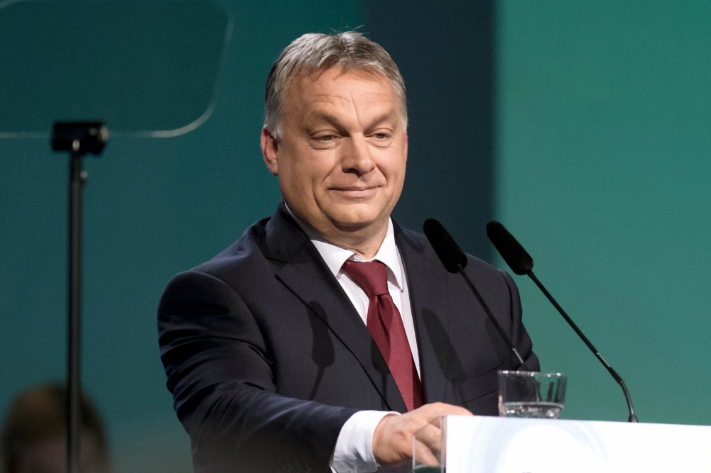 Milo rajongói Orbán Viktort éltetik