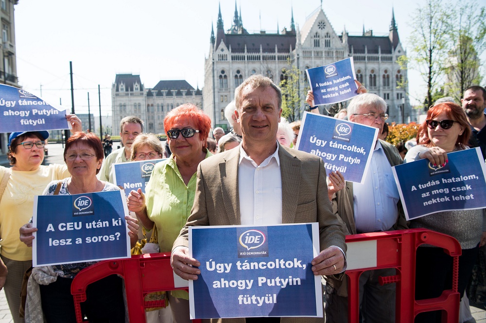 A DK nem üdvözli a látogatást