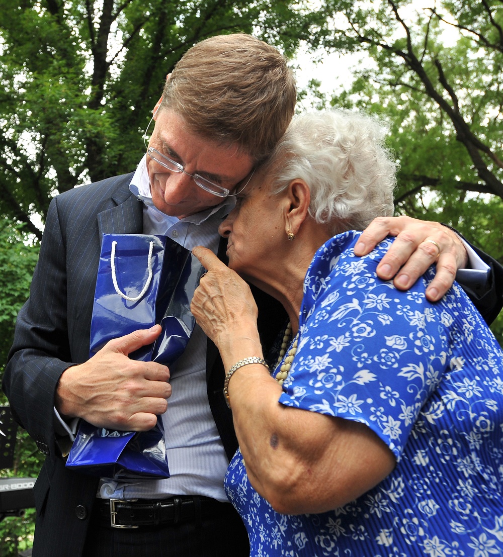 Gyurcsány a nyugdíjasok körül sündörög