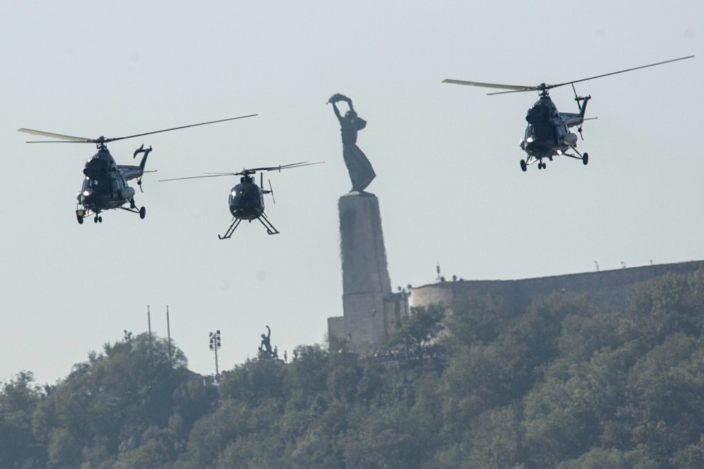 Elmarad a légi parádé egy része