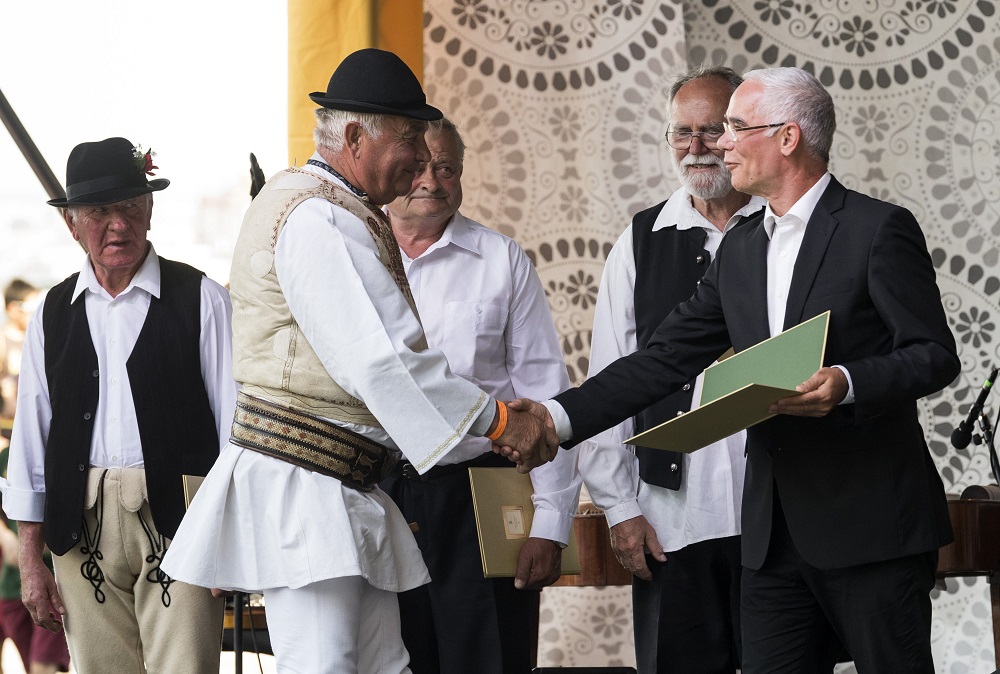 A magyar jövőnek alkotnak