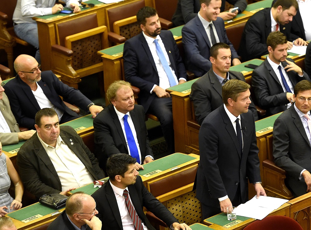 Az MSZP kitart javaslata mellett