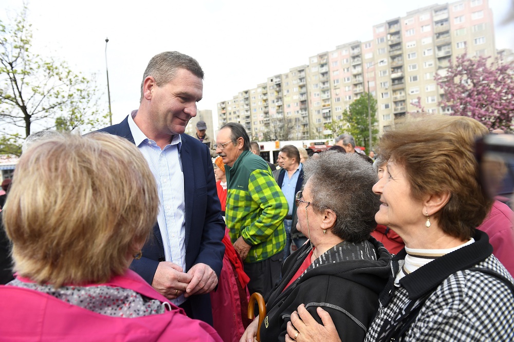 Botka visszaállítaná az önkormányzatiságot