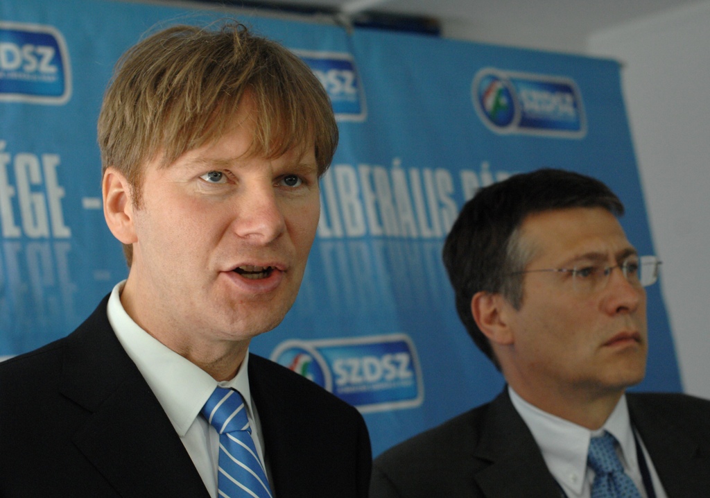 Liberálisok: a kormány vereséget szenvedett