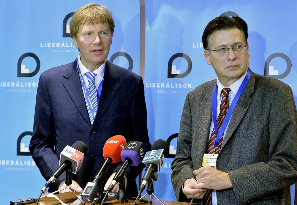 Fodorék Lambsdorff körül legyeskedtek