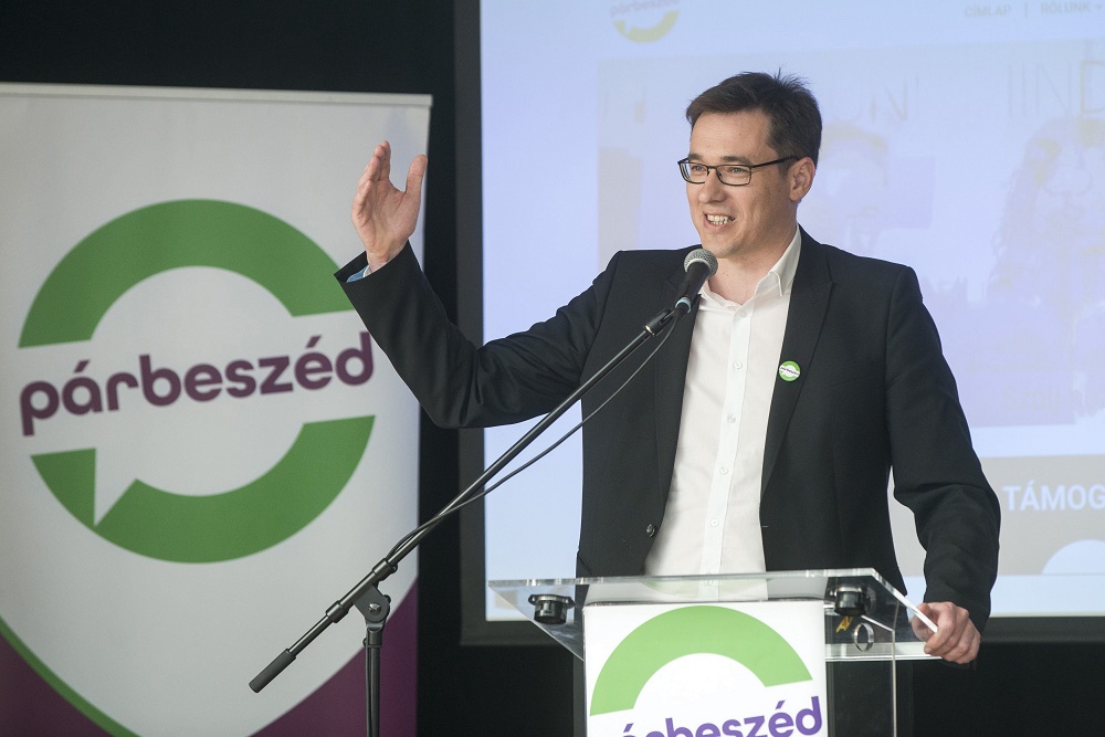 Jéghegy Karácsony Gergely előtt