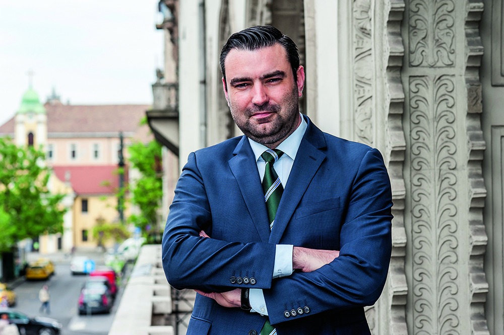 Elismerik a magyar politika hatékonyságát