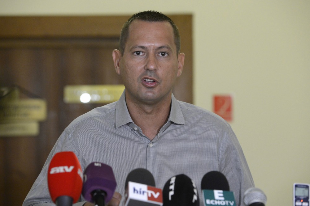 Molnár Zsolt nem konzultálna