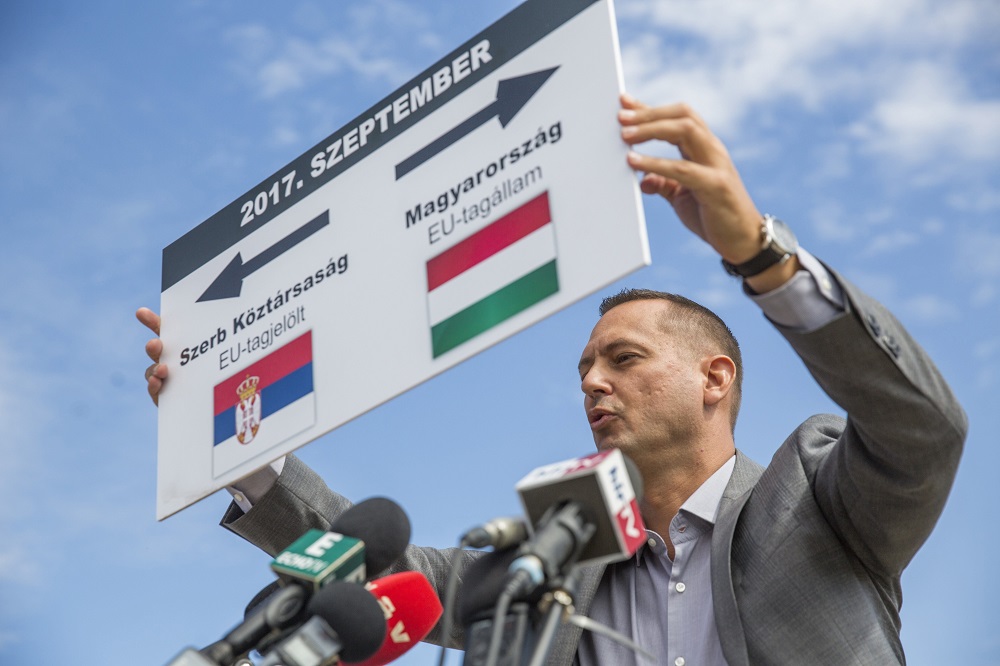 MSZP: a kormány a nemzet sorsát teszi kockára