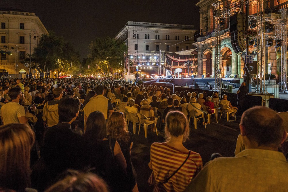Ma van a Színházak éjszakája
