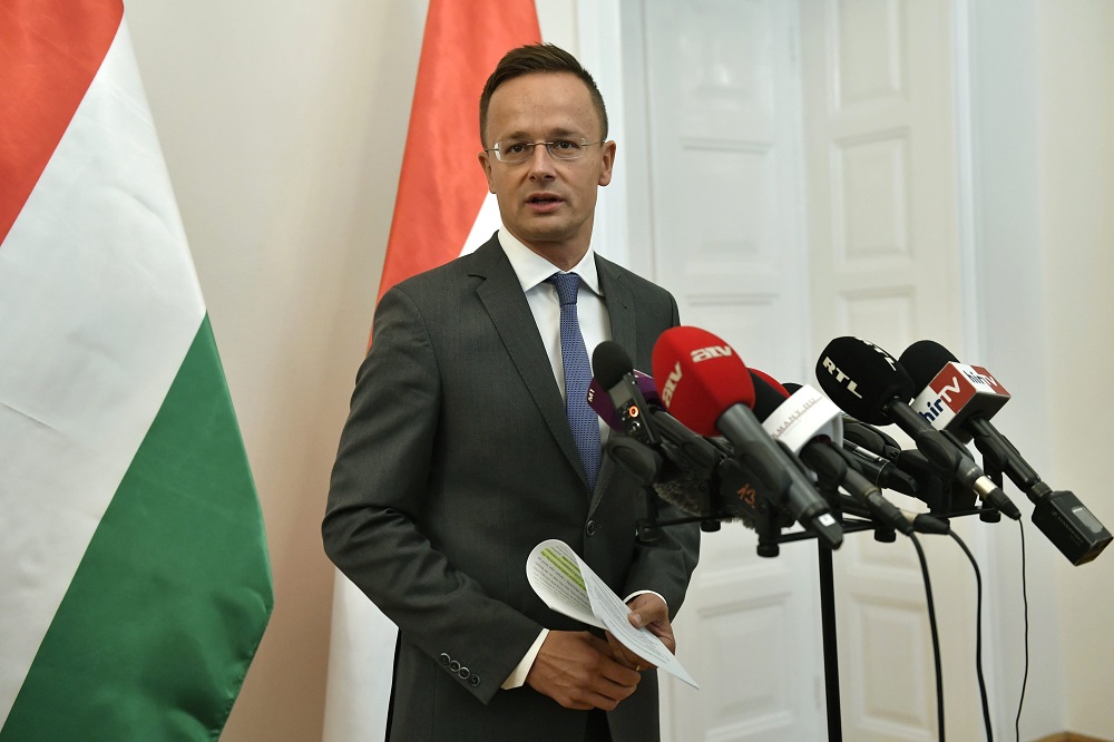 Európa biztonságának totális feladása