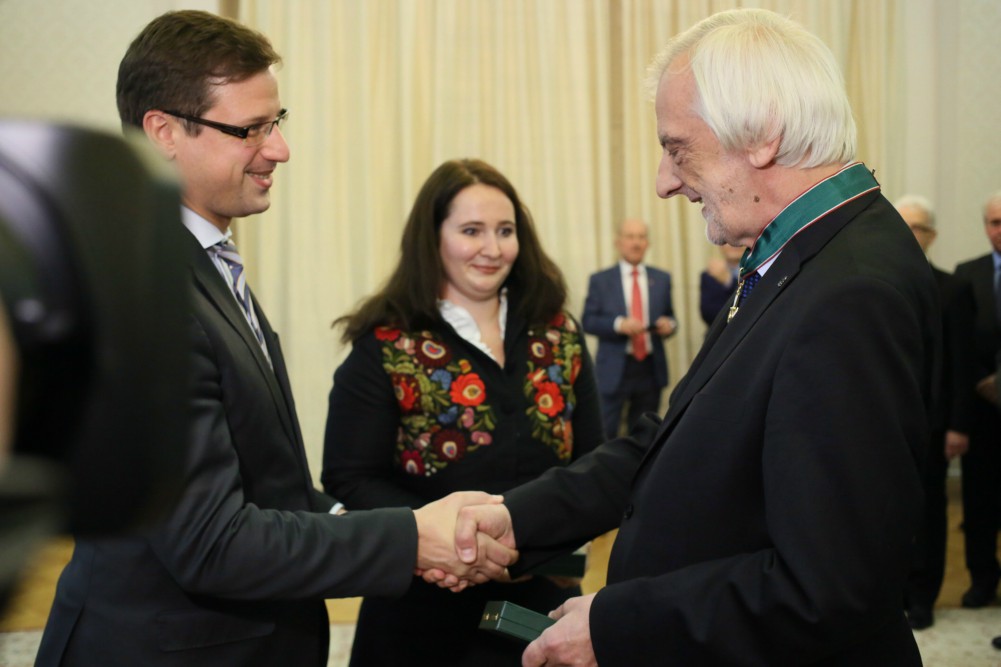 Magyar kitüntetések lengyel közéleti személyiségeknek