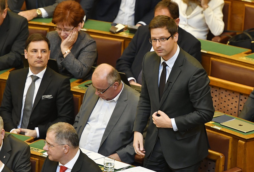 Határozati javaslatot nyújt be a Fidesz