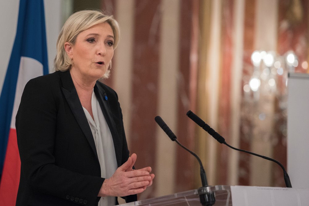 Felfüggesztették Marine Le Pen mentelmi jogát