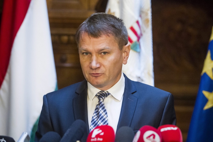 Tízmilliárdok adósságrendezésre