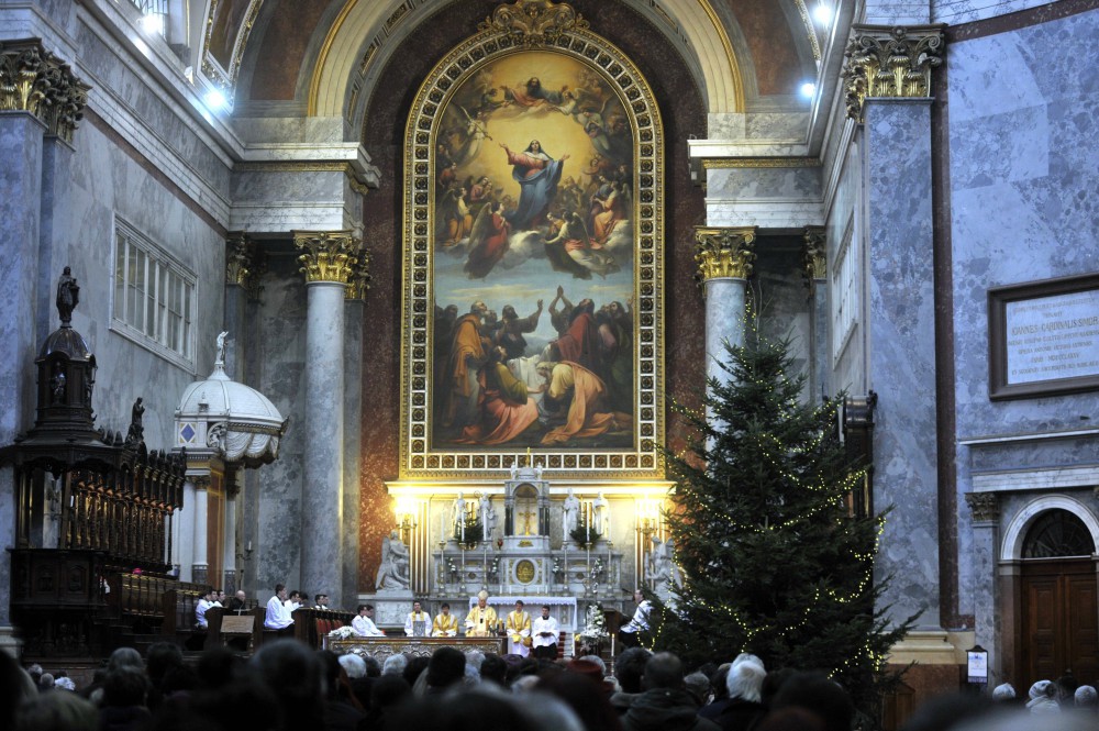 Ünnepi szentmisék, istentiszteletek