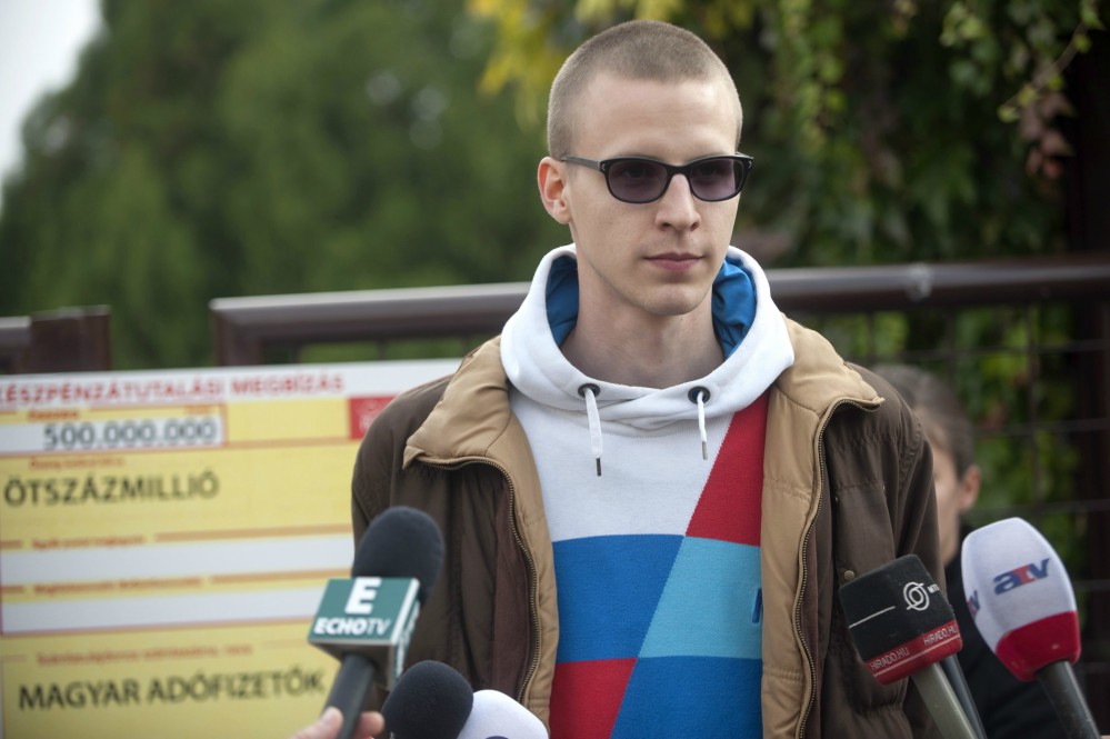 A Jobbiknak Simicska székházánál kellene tüntetnie