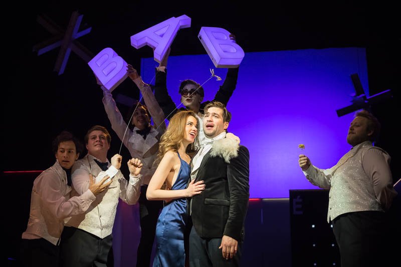 Háború és béke – új bemutató a Vígszínházban