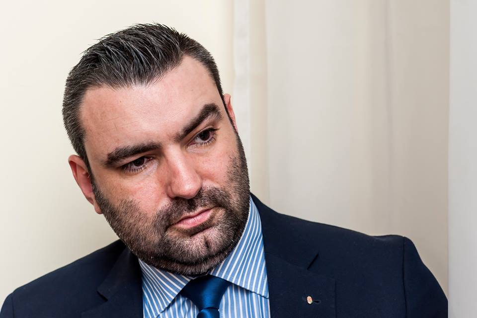 A kormány a biztonság záloga