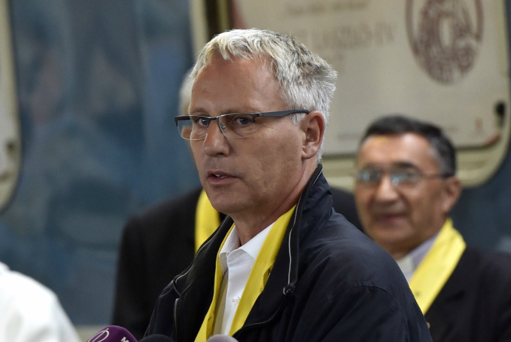 A kormány szövetséget kötött az egyházakkal is