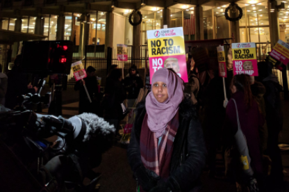Több tízen tüntettek Trump ellen