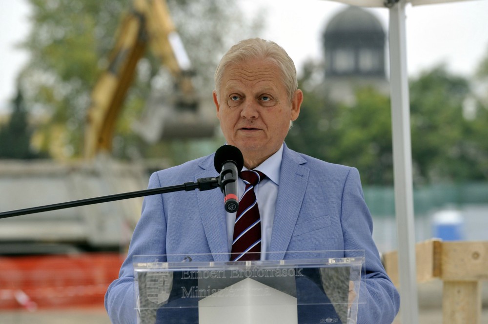 Pontatlan a népszavazási kérdés