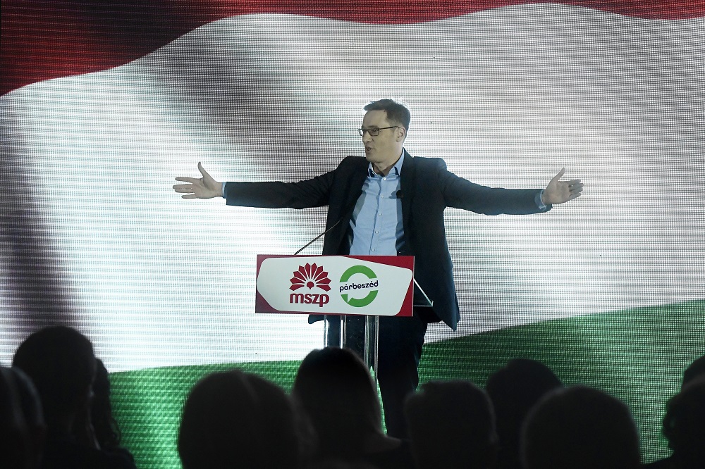 A szocik újragondolnák a kultúrát Karácsonnyal