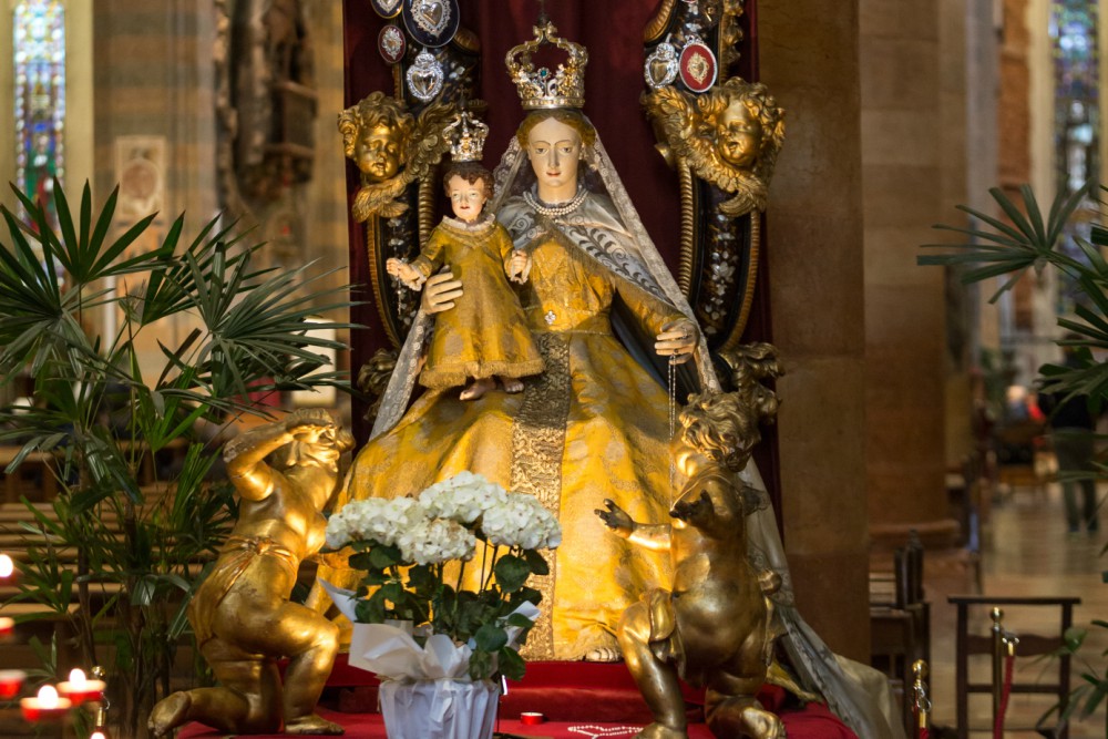 Misével emlékeztek meg a buszbaleset áldozatairól