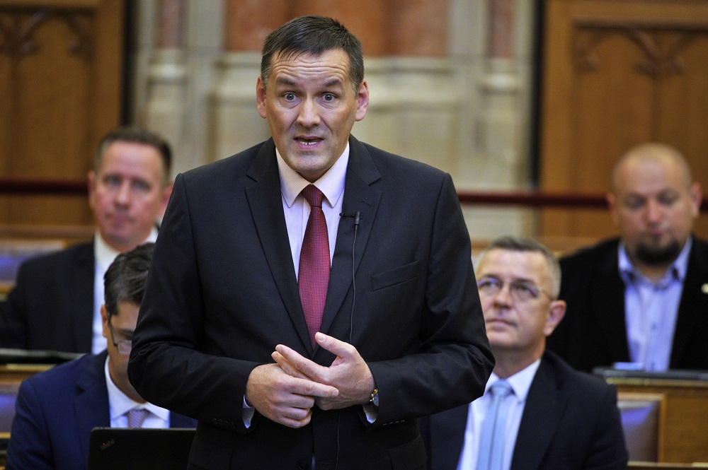 Volner: támadás a demokrácia ellen