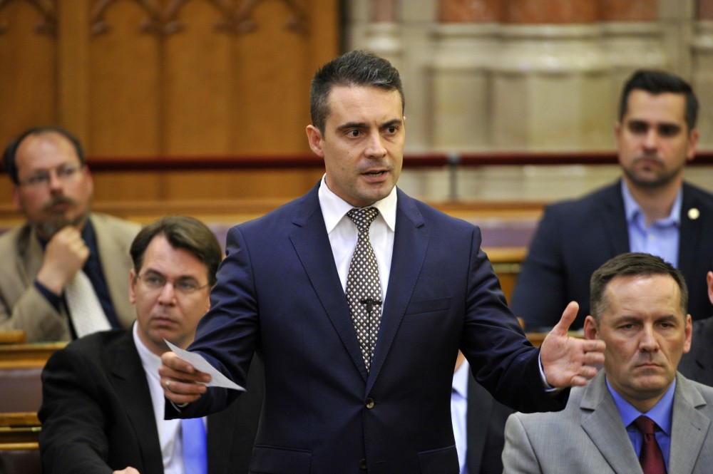 Vona kormányképesnek érzi magát