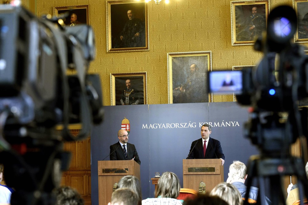 Magyarország harcba száll