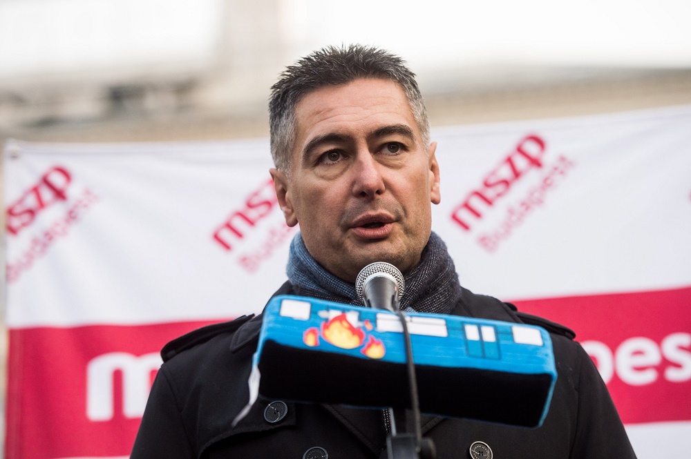 Felfüggesztik az aláírásgyűjtést