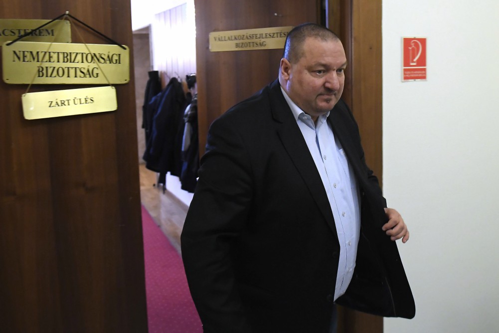 Nem vesznek részt a bizottsági ülésen